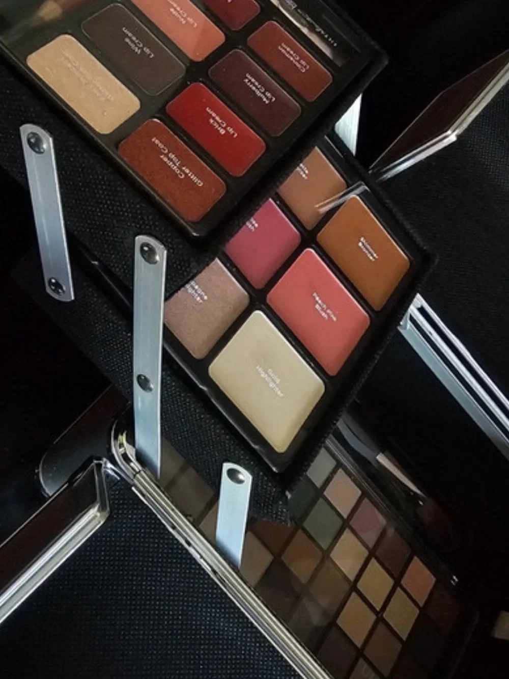 Ulta Professional Women Makeup Train Case Palette - Multi-Color NWOT